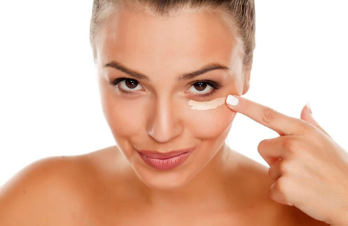 Почему важно ухаживать за кожей вокруг глаз