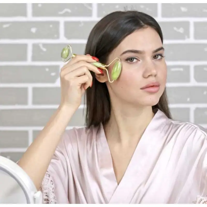 Набор нефритовый массажер-роллер для лица и кристалл для массажа Гуаша AMG331, Gezatone (Гезатон, Жезатон) Набор нефритовый массажер-роллер для лица и кристалл для массажа Гуаша AMG331, Gezatone (Гезатон, Жезатон)